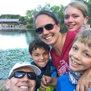 Meet your Posher, Elisa